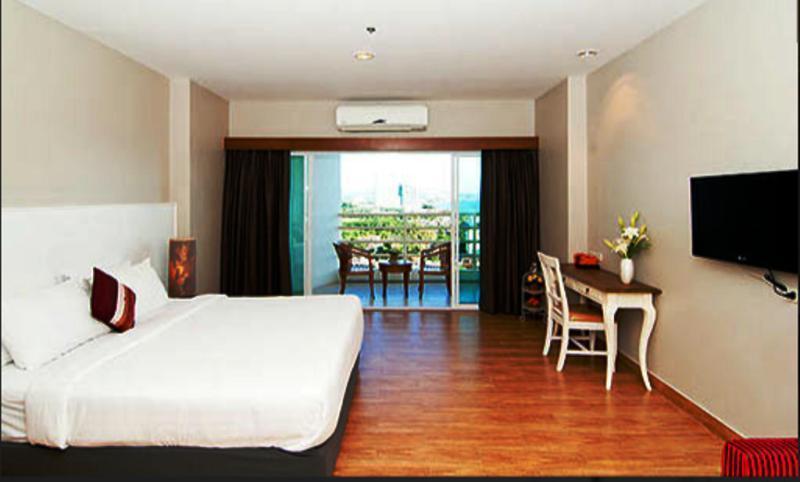V8 Seaview Ξενοδοχείο Jomtien Beach Εξωτερικό φωτογραφία